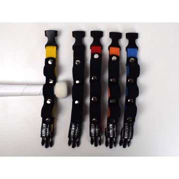 Strap for 3 juggling clubs